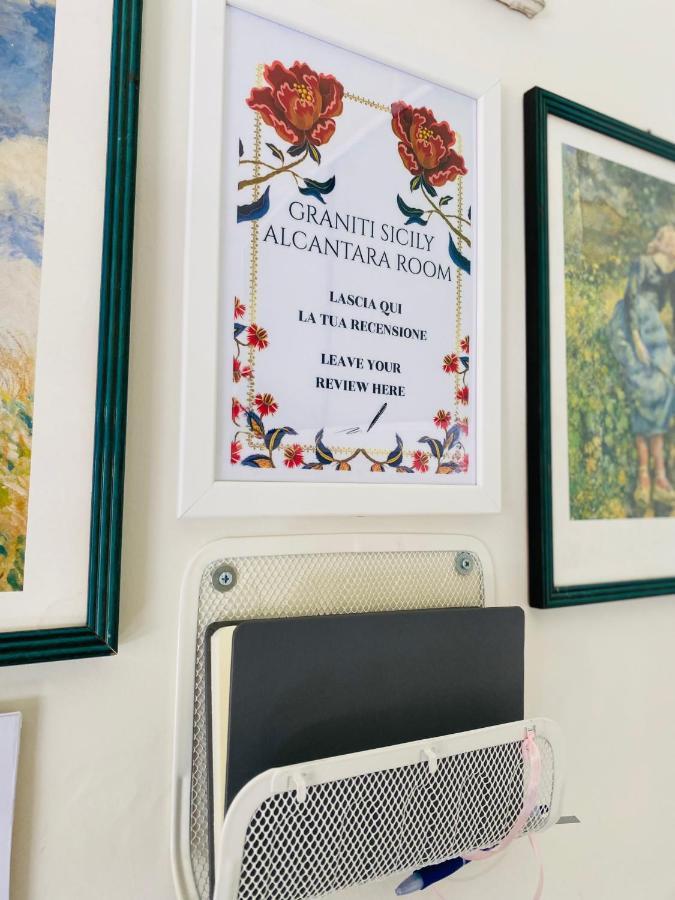 "The Gole Of Alcantara Living In The Dream'S Room" Graniti Kültér fotó